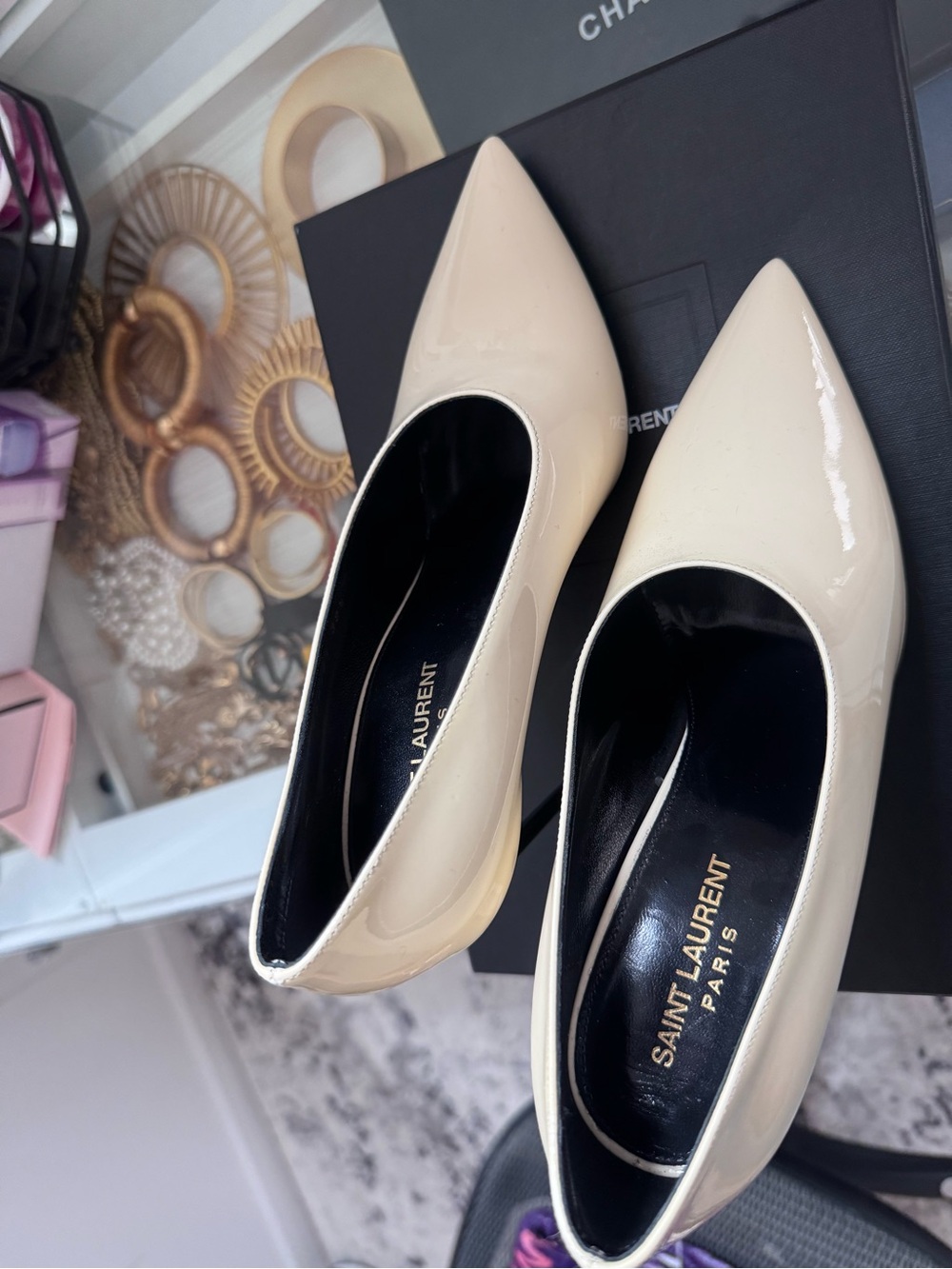 Saint Laurent Cream Patent Leather Pointed Pumps - Picture 6 of 10